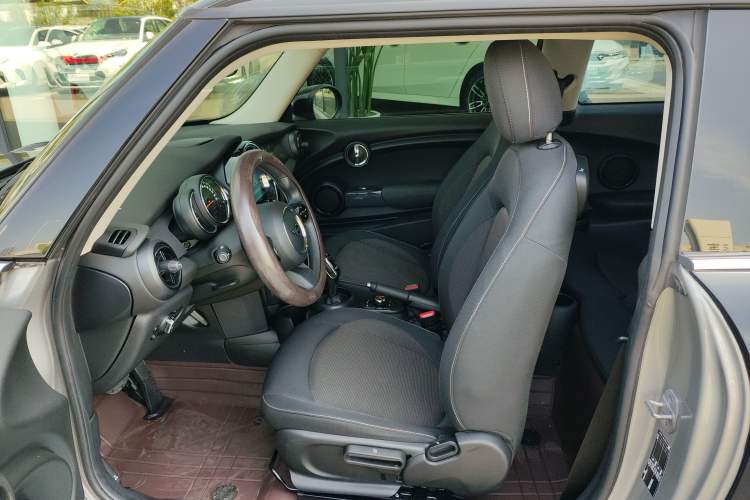 Used MINI 2023 1.5T ONE Left Front Seat