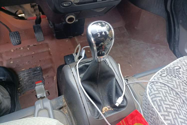 Used Wuling Rongguang 2014 1.5L S Base Version
