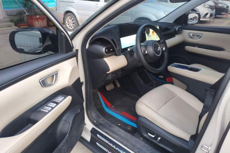 Used Wuling Bingo PLUS 2024 330 km Range Five-Seater Version