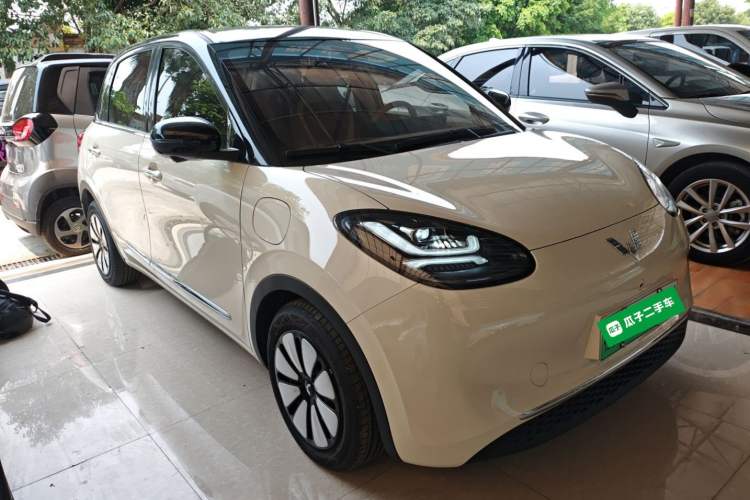 Used Wuling Bingo 2025 410 km Lingxi Deluxe Edition Front Right 45 Deg