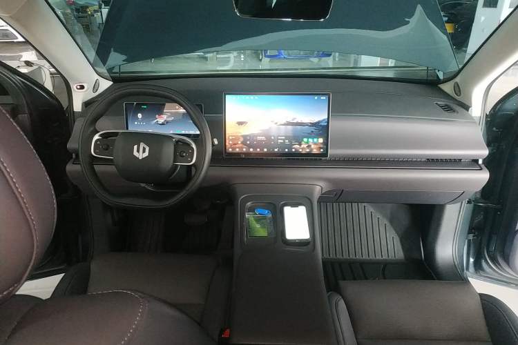 Used Leapmotor C16 2024 Range-Extended 200 Luxury Edition