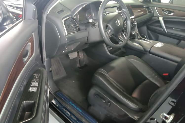 Used Honda Avancier 2017 240TURBO Two-Wheel Drive Premium Edition
