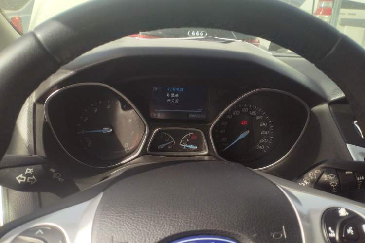 Used Ford Focus 2012 Hatchback 2.0L Automatic Luxury Sport Model
