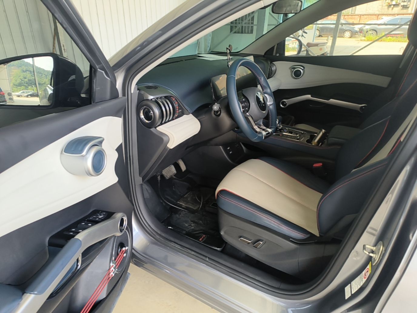 BYD Yuan PLUS 2022 430 km Luxury Version - Luxury — снимка 18