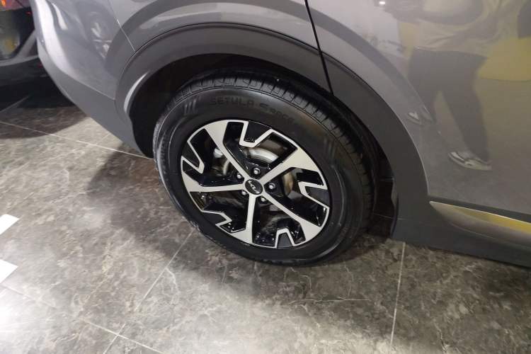 Used Kia Sportage (Chinese Domestic Model) 2025 1.5T Two-Wheel Drive Prestige Edition
