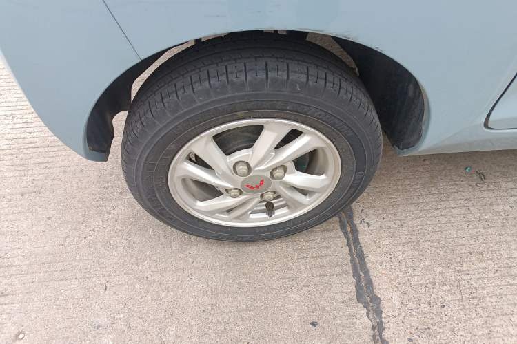 Used Wuling Hongguang MINIEV 2020 Freedom Version Lithium Iron Phosphate Right Rear Wheel Hub