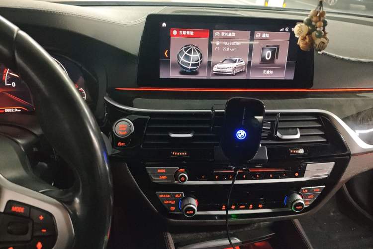 Used BMW 5 Series 2019 525Li M Sport Package Audio And AC Panel