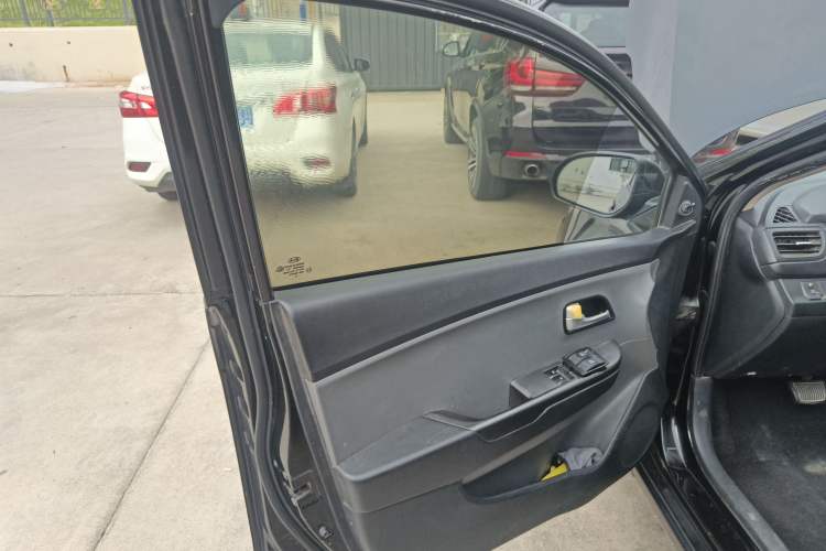 Used Kia K2 2012 Sedan 1.4L Automatic GLS Commemorative Edition