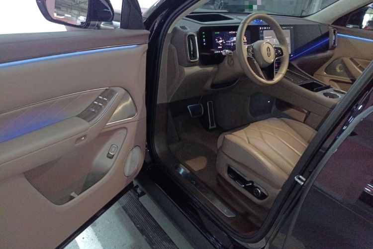 Used Hima AITO M8 2025 Model, Pure Electric Max+ Six-Seat Long-Range Version Driver Seat