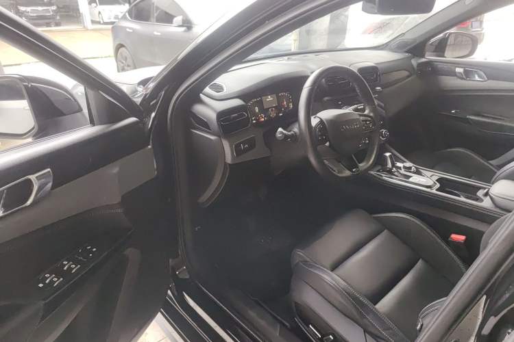 Used Lynk & Co 03 2022 2.0TD DCT GenioPlus