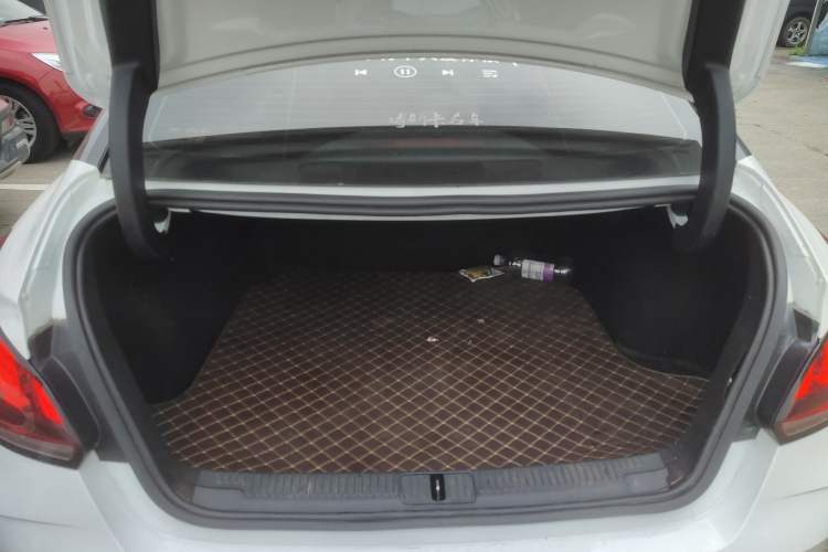 Used MG 5 2022 300TGI DCT Chao Yue Luxury Edition Trunk