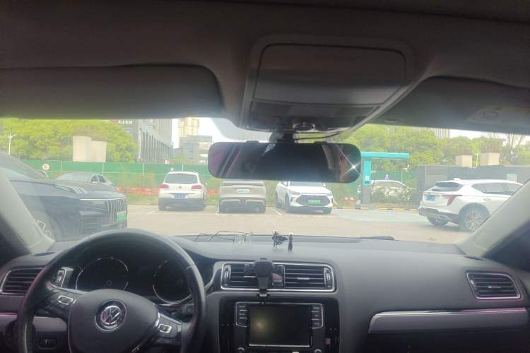 Used Volkswagen Sagitar 2017 1.6L Manual Comfort Model Headliner