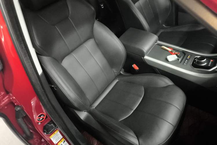 Used Land Rover Range Rover Evoque 2018 240 PS SE Smart Brilliance Edition