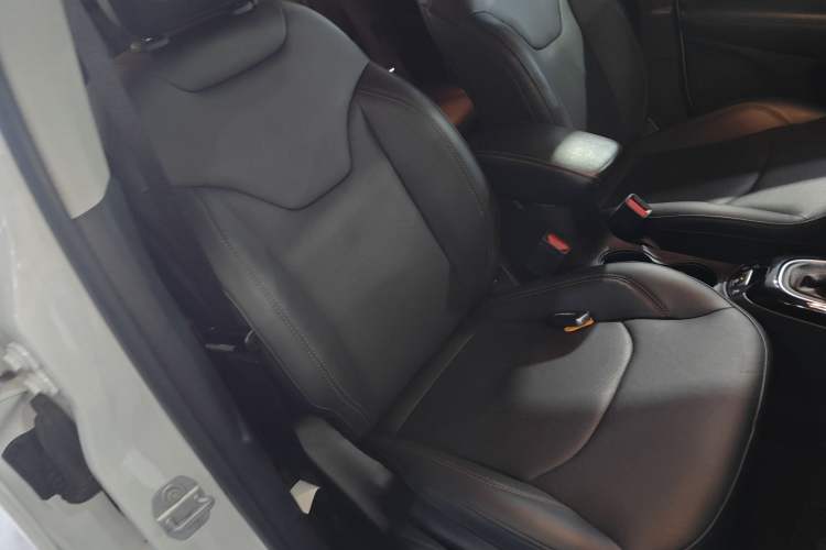 Used Jeep Compass 2019 220T Automatic Family Edition