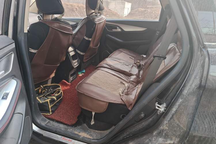 Used Baojun 560 2015 1.8L manual Comfort trim level
