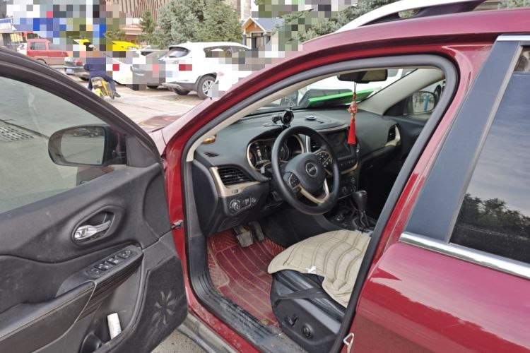 Used Jeep Cherokee 2016 2.4L All-in-One Edition Driver Seat