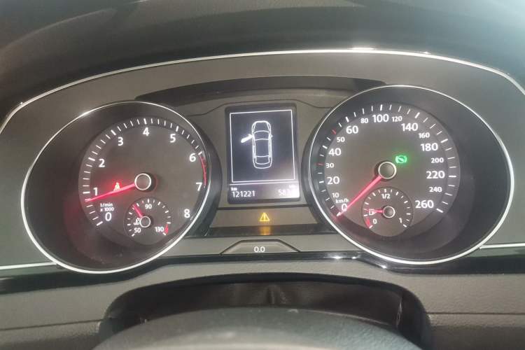 Used Volkswagen Magotan 2019 330TSI DSG Luxury Version China VI Standard Instrument Cluster