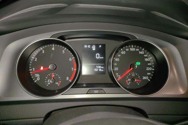 Used Volkswagen Golf 2016 1.6L Automatic Fashion Model