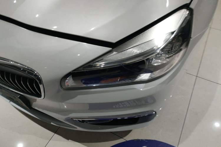 Used BMW 2 Series Active Tourer (Import) 2014 220i Luxury Design Package
