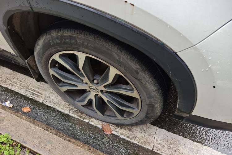 Used FORTHING Joyear X5 2017 Jingxiang Series 1.5T CVT Luxury Model Right Front Wheel Hub