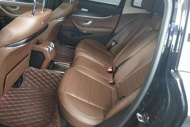 Used Mercedes-Benz E-Class 2019 E 300 L Sporty and Stylish Model
