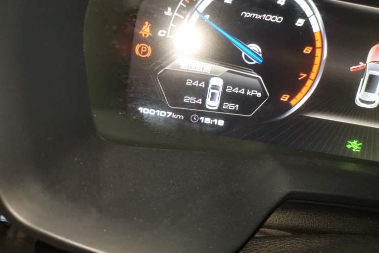 Used Wey VV7 2017 2.0T Ultra-Luxury Version Odometer Close Up