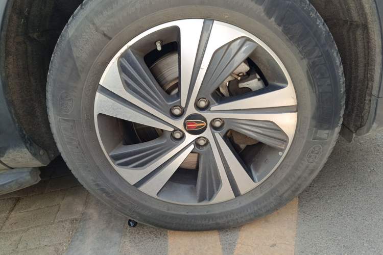 Used Hongqi HS5 2019 2.0T Smart Connect Flagship Edition Right Front Wheel Hub
