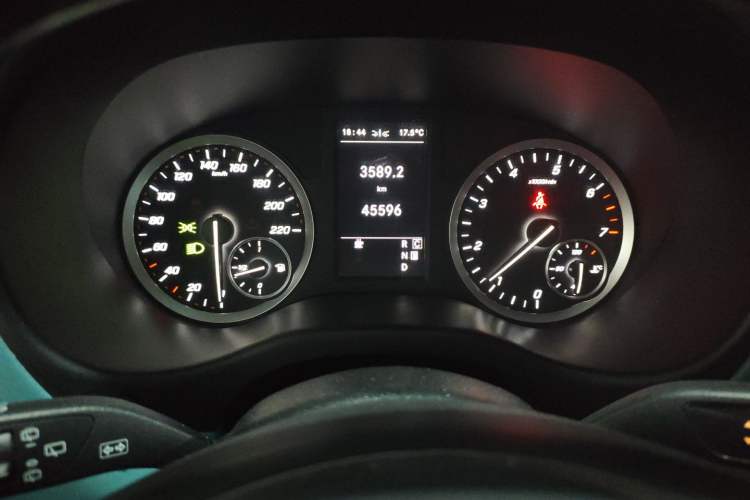 Used Mercedes-Benz Vito 2021 2.0T Business Version 7 Seats