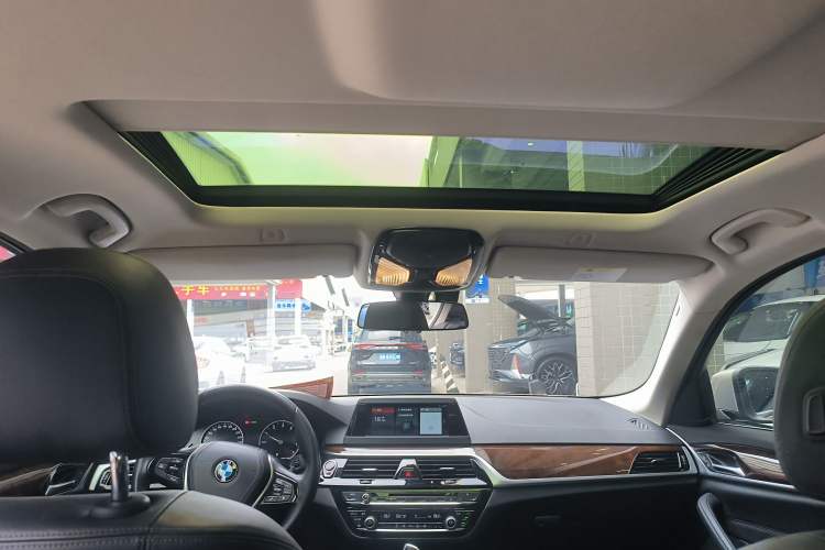 Used BMW 5 Series 2018 528Li Launch Special Edition
