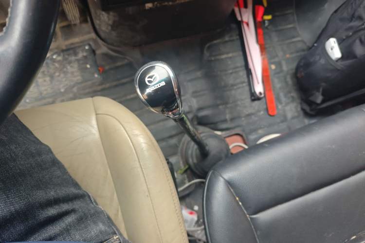 Used Iveco Daily 2017 2.5T A35 Passenger Van 5-7 Seats Model 47Z5