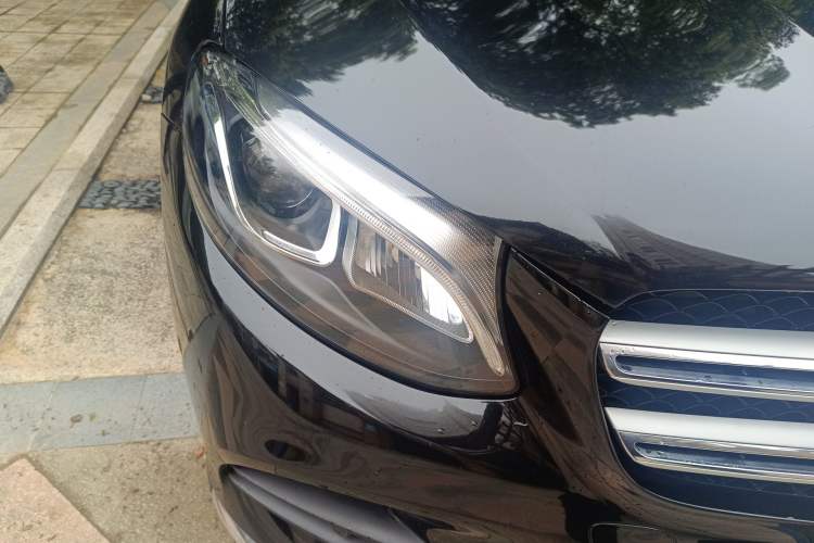 Used Mercedes-Benz GLC 2017 GLC 260 4MATIC Luxury Model Right Front Headlight