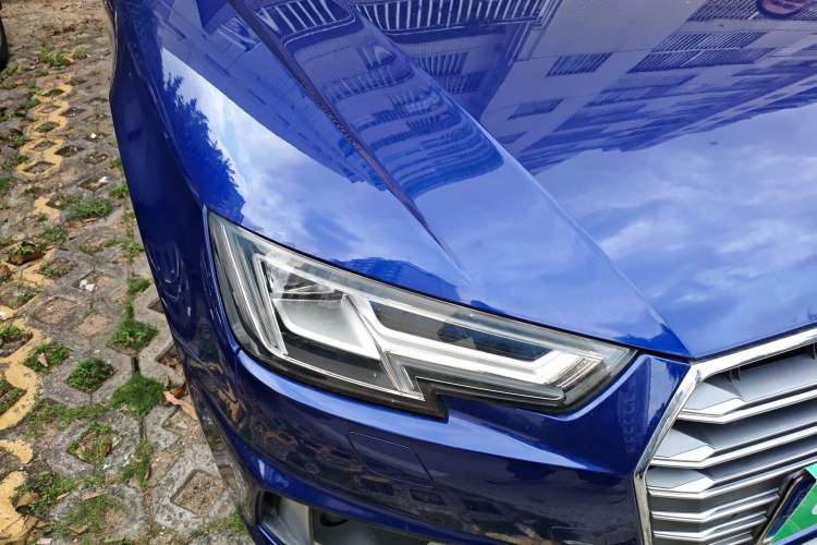 Used Audi A4L 2019 40 TFSI Fashion Edition China VI Emission Standard Right Front Headlight