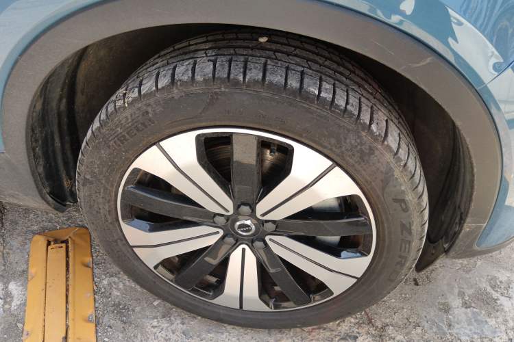 Used Volvo C40 2022 Long-Range Version
