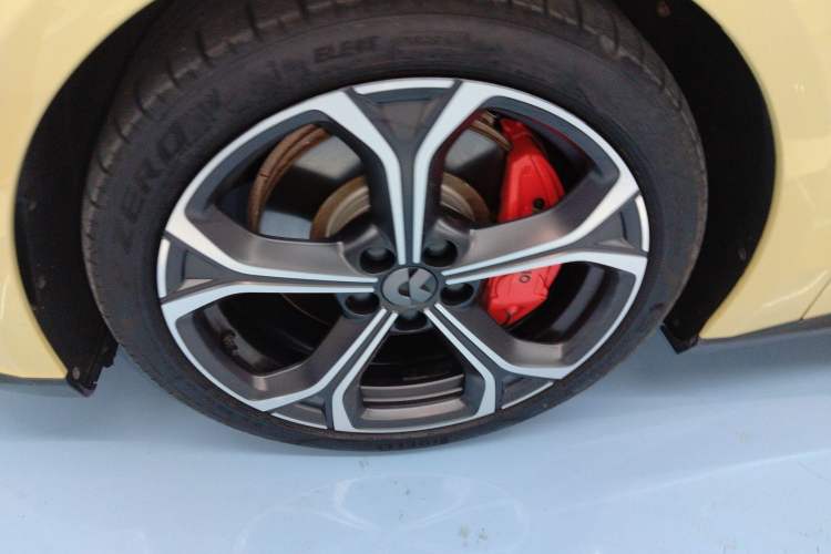 Used Nio ET5 2022 75 kWh Exterior 4