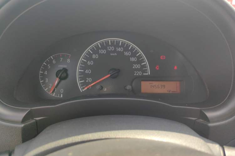 Used Nissan Sunny 2015 1.5XE Manual Comfort Edition Instrument Cluster