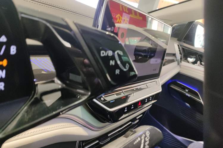 Used Volkswagen ID.6 CROZZ 2022 Long-Range PRO Edition