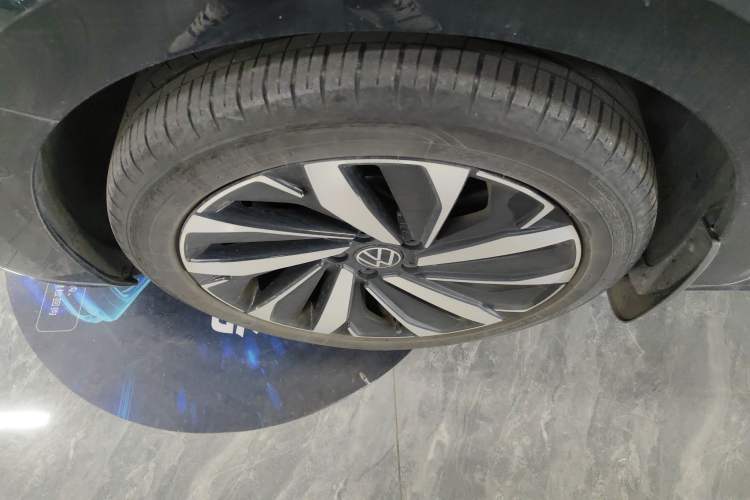 Used Volkswagen Passat 2022 330TSI Starry Luxury Edition Left Front Wheel Hub