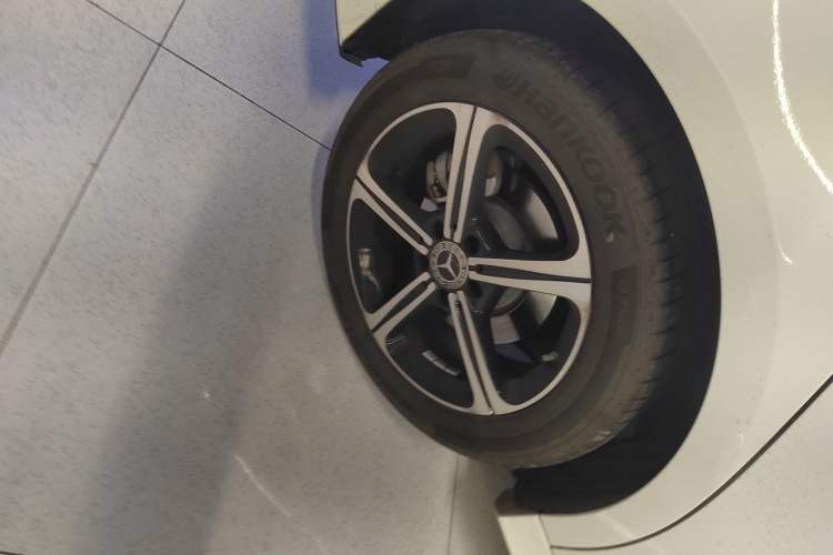 Used Mercedes-Benz A-Class 2022 Revised Version A 200 L Sport Sedan Fashionable Style
