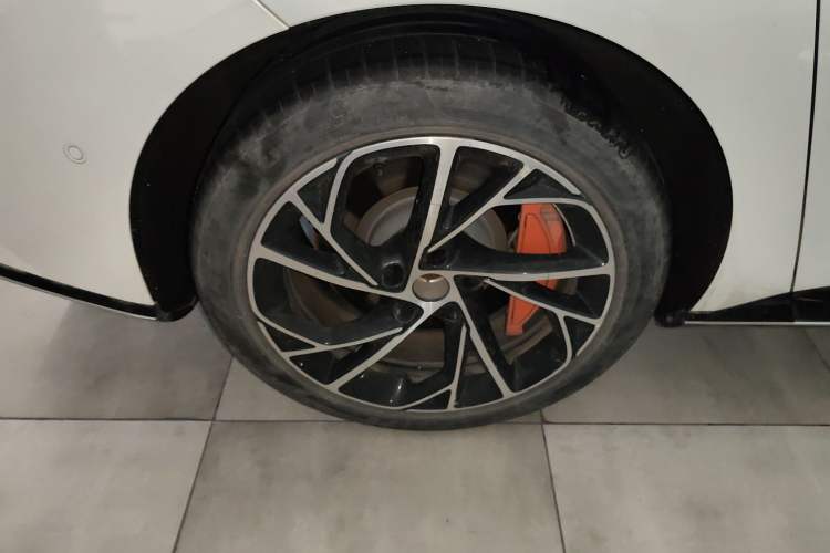 Used IM L7 2022 Dynamic Model Right Rear Wheel Hub