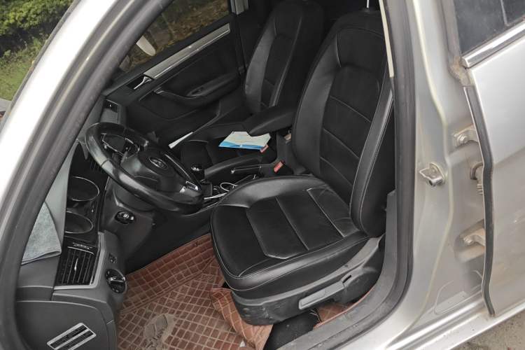 Used Volkswagen Bora 2013 1.6L Manual Comfort Model
