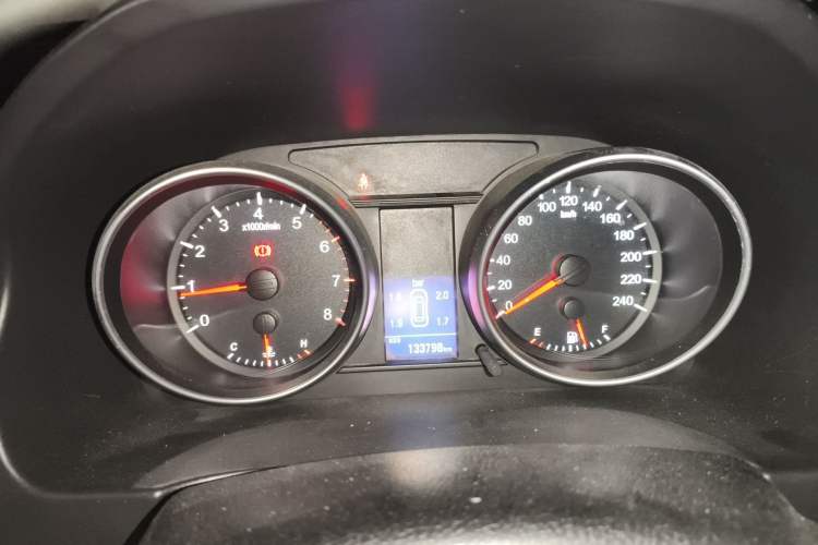 Used Haval H6 2015 Upgraded Model 1.5T Manual Two-Wheel Drive Elite Version Instrument Cluster