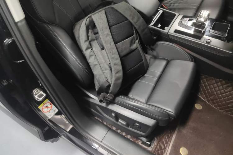 Used Audi Q5L 2022 40T Fashionable and Dynamic Model
