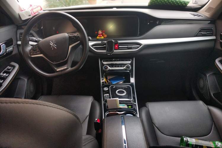 Used DORCEN G60S 2019 1.5T Automatic Luxury Version China VI Standard Center Console