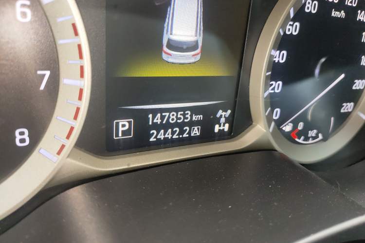 Used Nissan Terra 2020 2.5L XL Upper 4WD Automatic Four-Wheel Drive Luxury Edition Odometer Close Up