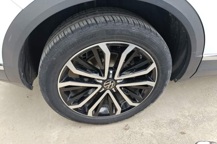 Used Volkswagen T-ROC 2021 280TSI DSG Two-Wheel Drive Comfort Connect Edition Right Rear Wheel Hub
