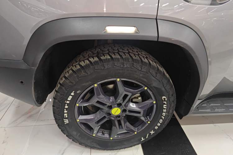 Used JETOUR Traveler 2023 2.0T All-Wheel Drive CrossPRO+ Right Rear Wheel Hub