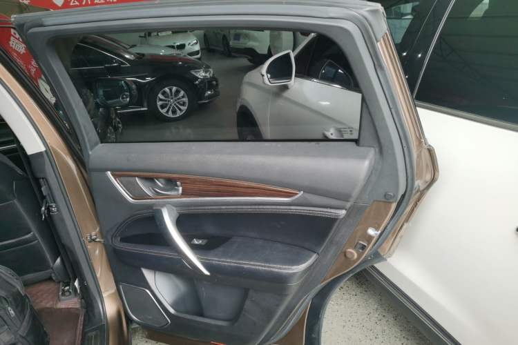 Used Honda Avancier 2017 240TURBO Two-Wheel Drive Premium Edition
