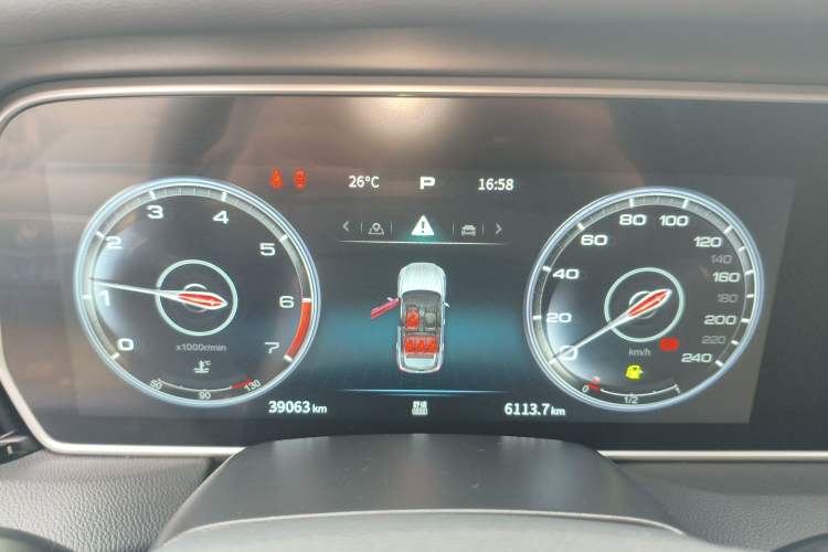 Used Hongqi HS5 2022 Facelifted Version 2.0T Smart Connect Flagship All-Wheel-Drive Edition Instrument Cluster