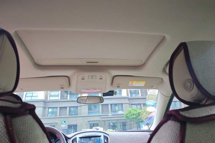 Used Buick Regal 2015 2.0L Leading Fashion Edition Headliner