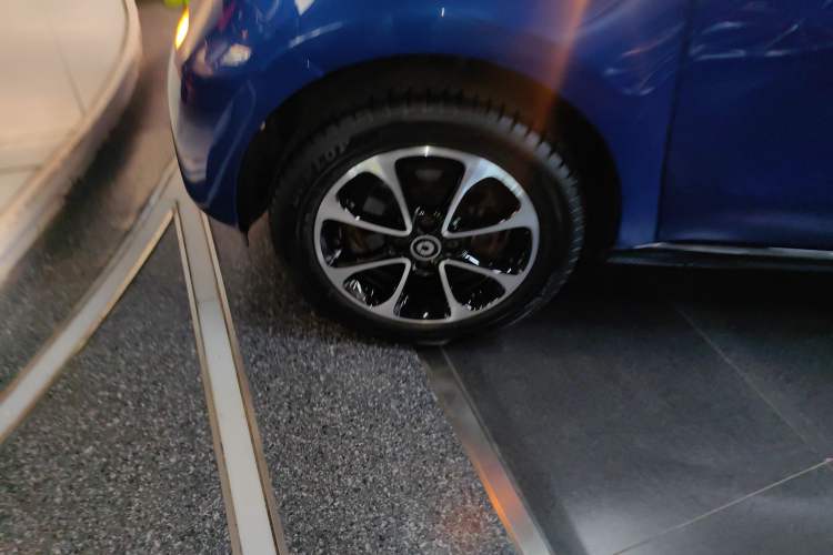 Used smart forfour 2016 1.0L 52 kW Passion Edition
